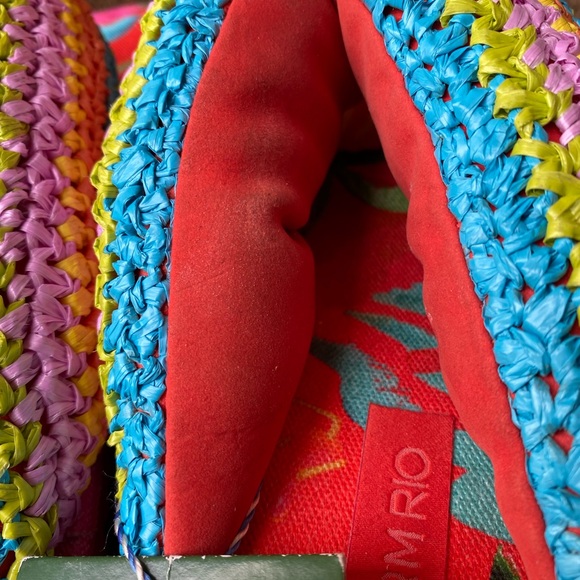 FARM Rio NWT Multicolor Toucans Puffy Flip Flops Crochet Sandals Women’s Sz US 7 - Picture 8 of 10